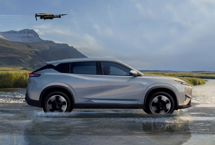 DONGFENG MOTOR НА ПЕКИНСКОМ АВТОСАЛОНЕ 2024  Dongfeng Aeolus L7