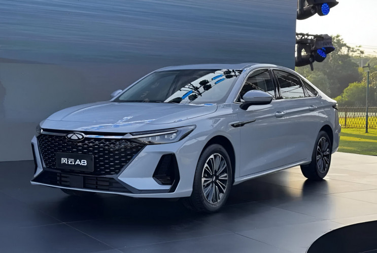 Chery представляет Fulwin A8 2025 года  Chery Fulwin A8