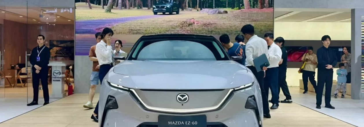 Mazda EZ-60 – собрано свыше 26 000 предзаказов Mazda EZ-60 – собрано свыше 26 000 предзаказов