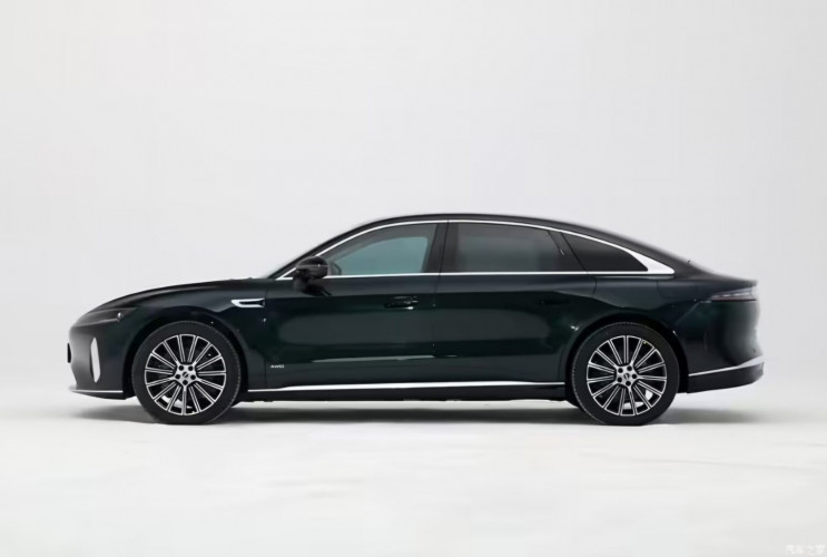Открыт предзаказ на Chery Fulwin A9L PHEV  Chery Fulwin A9L PHEV