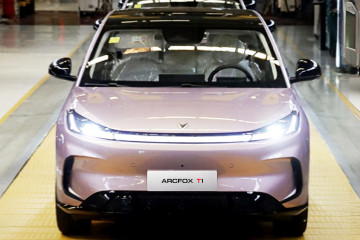 В Китае сошел с конвейра Arcfox T1 :: :: Arcfox :: T1 В Китае сошел с конвейра Arcfox T1 Arcfox T1