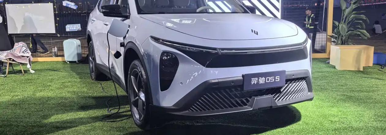 Начаты продажи электрического кроссовера JMC YiChi 05S