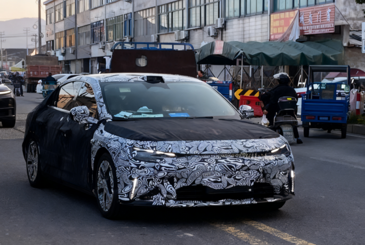 В Китае на испытаниях замечен Smart #6 — седан с подключаемым гибридом  Smart #6