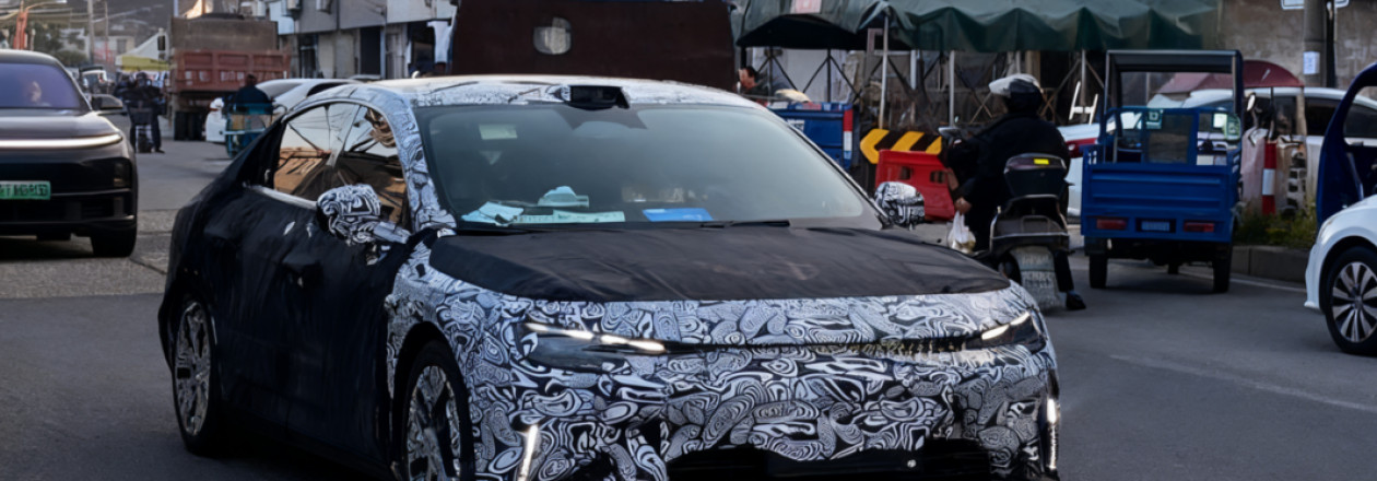 В Китае на испытаниях замечен Smart #6 — седан с подключаемым гибридом