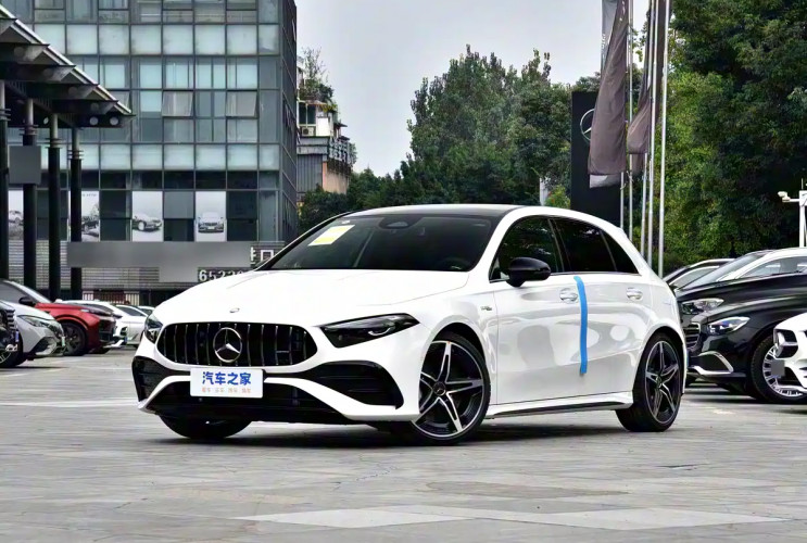 В Китае стартовали продажи Mercedes-Benz A-Class AMG 2026 года  Mercedes-Benz AMG A 35