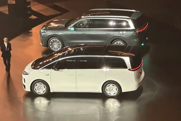 Leapmotor представила первый MPV в честь 10-летия бренда: D99 стал флагманом D-серии вместе с D19  Leapmotor D99