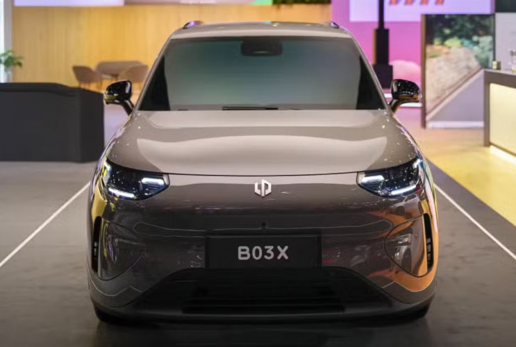 Leapmotor представила кроссовер A10 на автосалоне в Брюсселе  Leapmotor B03X