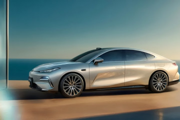 Geely Galaxy Starshine 8: 1725 км без остановки и батарея, которая живет дольше машины  Geely Atlas