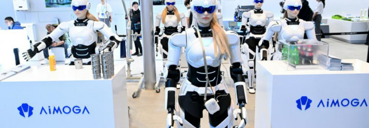 Chery начала продажи человекоподобных роботов: 41 400 долларов, батарея 0,7 кВт·ч, работа — 2 часа